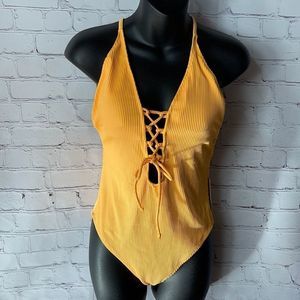 NEW Cupshe  Marigold Strappy One Piece Swim Suit M